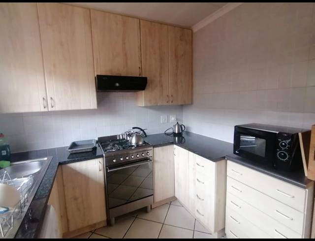 2 BEDROOM TOWNHOUSE FOR SALE IN ELDORAIGNE